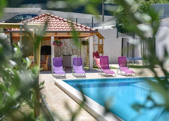 Petar Villa Svinisce